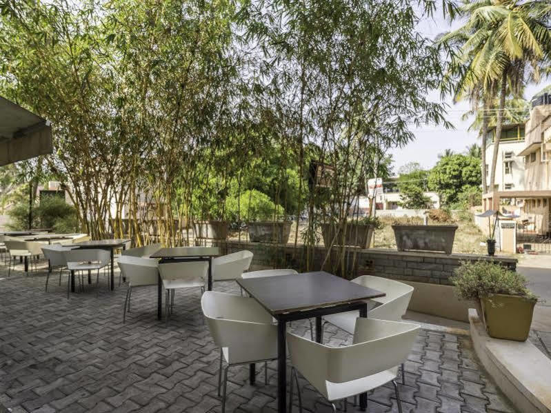 Treebo Trend Spektrum Suites Mysore Buitenkant foto