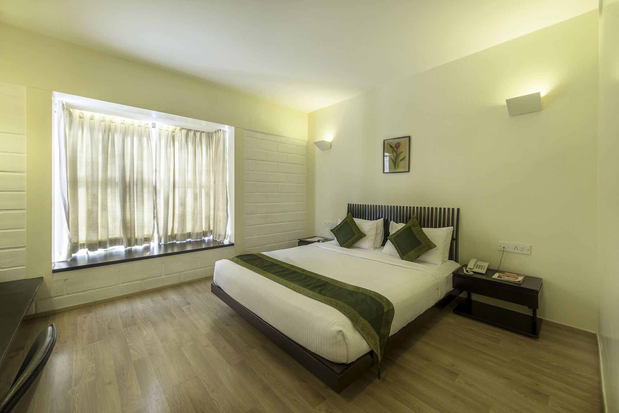 Treebo Trend Spektrum Suites Mysore Buitenkant foto
