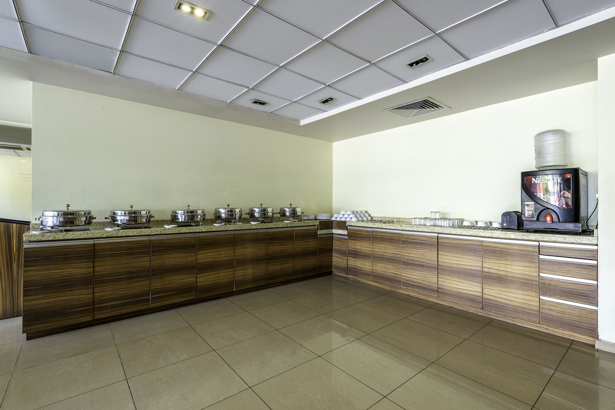 Treebo Trend Spektrum Suites Mysore Buitenkant foto