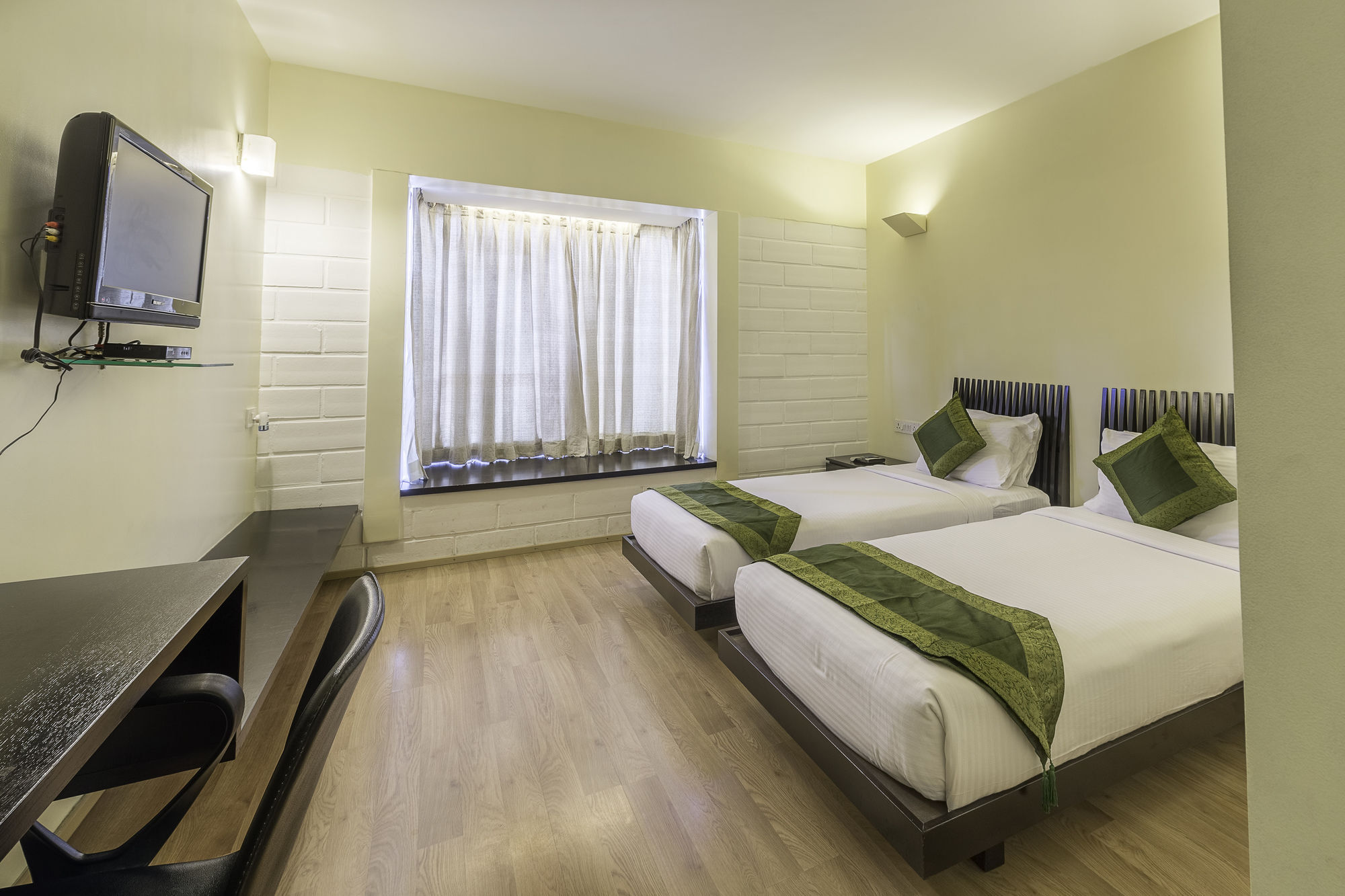 Treebo Trend Spektrum Suites Mysore Buitenkant foto