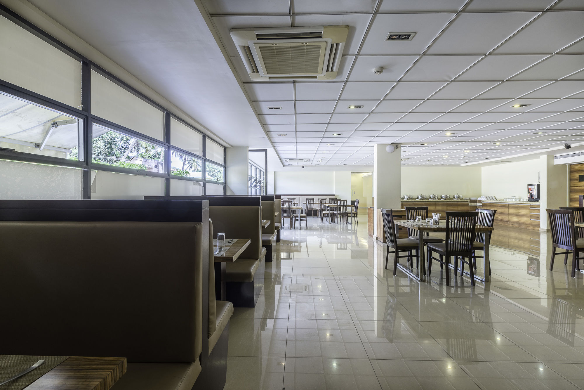Treebo Trend Spektrum Suites Mysore Buitenkant foto